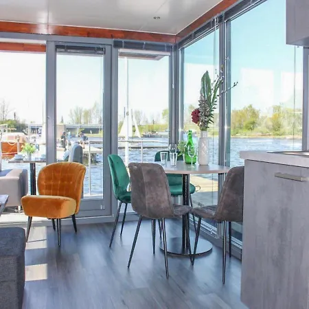 Tiny Houseboat Parel I - Airco Botel Uitgeest
