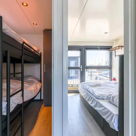 Tiny Houseboat Parel I - Airco * Uitgeest