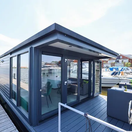 Botel Tiny Houseboat Parel I - Airco