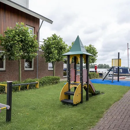 Tiny Houseboat Parel I - Airco Chalet Uitgeest