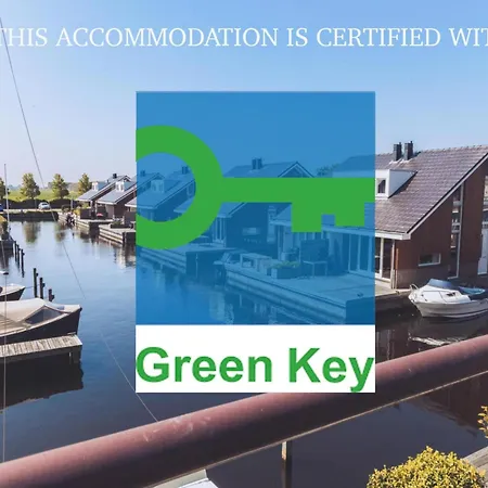 Tiny Houseboat Parel I - Airco Σαλέ